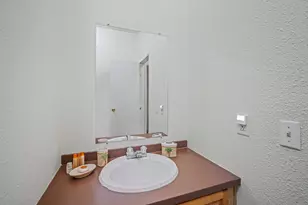 55633 Swan Rd, Bend, OR 97707 - Photo 22