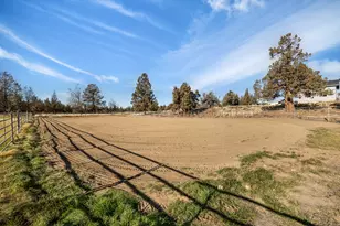 869 SW 55th Pl, Redmond, OR 97756 - Photo 38