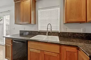 317 SW Bayou Pl, Grants Pass, OR 97526 - Photo 16