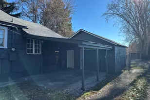 3228 Shasta Way, Klamath Falls, OR 97603 - Photo 2