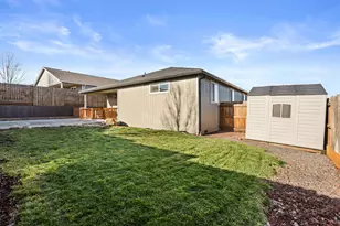 925 Sellwood Dr, Eagle Point, OR 97524 - Photo 26