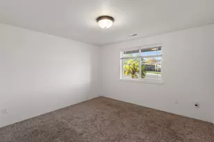 925 Sellwood Dr, Eagle Point, OR 97524 - Photo 18