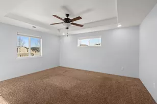 925 Sellwood Dr, Eagle Point, OR 97524 - Photo 12