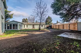 2717 Elliott Ave, Medford, OR 97501 - Photo 34