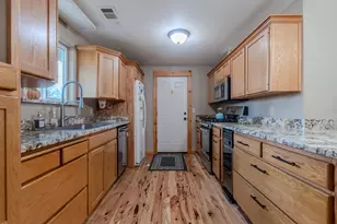 2717 Elliott Ave, Medford, OR 97501 - Photo 8