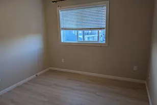 606 Blue Moon Dr, Central Point, OR 97502 - Photo 8