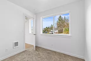 891 N 6th Ave, Gold Hill, OR 97525 - Photo 14