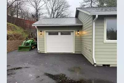 891 N 6th Avenue, Gold Hill, OR 97525 - Photo 26