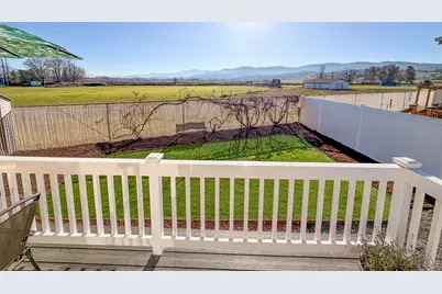4425 W Main Street #SPC 9, Medford, OR 97501 - Photo 14