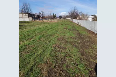 911 Swing Lane, Medford, OR 97501 - Photo 4