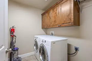 1398 NE Carson St, Prineville, OR 97754 - Photo 18