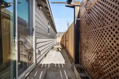 2565 NW Teak Avenue, Redmond, OR 97756 - Photo 20