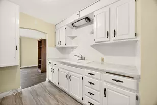 270 Morton St, Ashland, OR 97520 - Photo 8