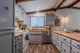 1312 Ramada Ave, Medford, OR 97504 - Photo 14