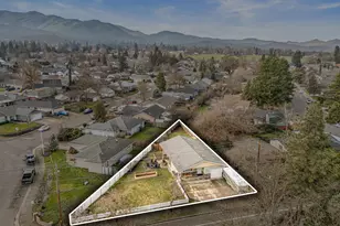 3712 Colver Rd, Phoenix, OR 97535 - Photo 38