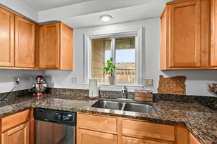 3712 Colver Rd, Phoenix, OR 97535 - Photo 10