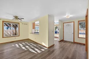 2342 NE Shadow Brook Pl, Bend, OR 97701 - Photo 6