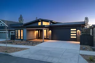 3027 NW Polarstar Ave, Bend, OR 97703 - Photo 2
