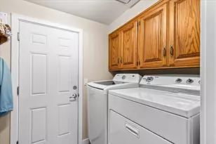 780 Oakway Cir, Ashland, OR 97520 - Photo 26