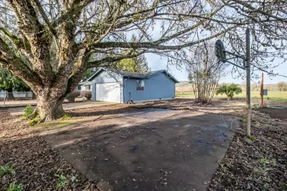 23900 Loganberry Lane, Sheridan, OR 97378 - Photo 8
