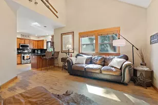 2405 NW Skyline Ranch Rd, Bend, OR 97703 - Photo 24