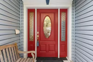 705 Mountain Ave, Central Point, OR 97502 - Photo 2