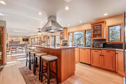 16430 Highway 126, Sisters, OR 97759 - Photo 10
