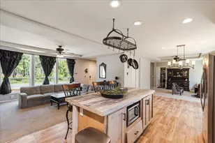 56252 Comet Dr, Bend, OR 97707 - Photo 10