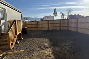 4074 S Pacific Hwy Hwy, Medford, OR 97501 - Photo 10