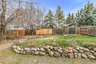 858 Faith Ave, Ashland, OR 97520 - Photo 12