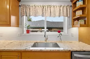 2610 Roberts Rd, Medford, OR 97504 - Photo 18