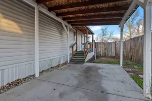 4647 Winter Ave, Klamath Falls, OR 97603 - Photo 4