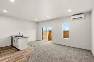 2028 Sunset Dr, Medford, OR 97501 - Photo 4