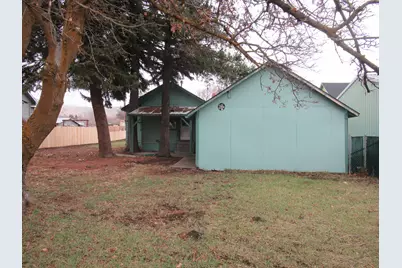 2176 Wiard Street, Klamath Falls, OR 97603 - Photo 32