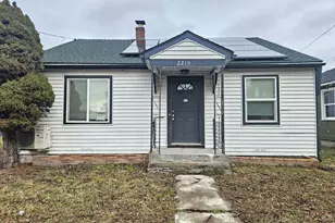 2215 Eberlein Ave, Klamath Falls, OR 97601 - Photo 2