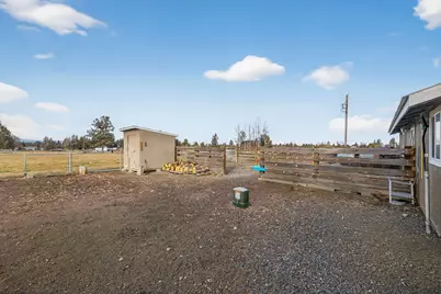 63493 Gentry Loop, Bend, OR 97701 - Photo 32