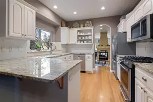 60749 Willow Creek Loop, Bend, OR 97702 - Photo 10