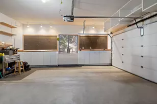 60749 Willow Creek Loop, Bend, OR 97702 - Photo 22