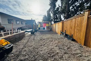 559 NW Rimrock Ct, Redmond, OR 97756 - Photo 40