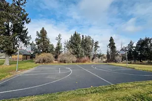 559 NW Rimrock Ct, Redmond, OR 97756 - Photo 50