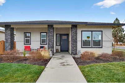 559 NW Rimrock Court, Redmond, OR 97756 - Photo 1