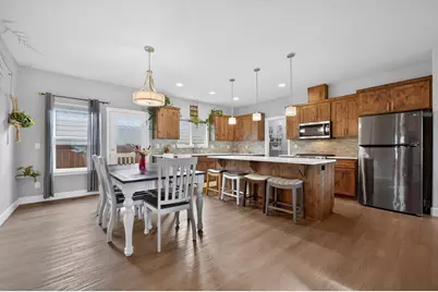 559 NW Rimrock Court, Redmond, OR 97756 - Photo 8