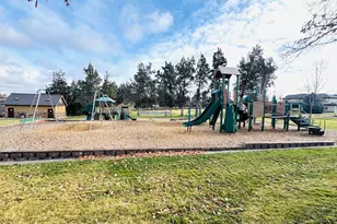 559 NW Rimrock Ct, Redmond, OR 97756 - Photo 46