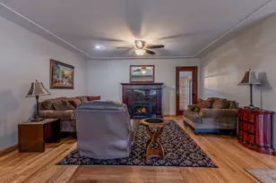 2130 E Jackson St, Medford, OR 97504 - Photo 6