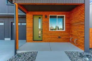 61632 Pettigrew Rd, Bend, OR 97702 - Photo 4
