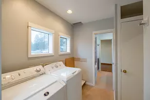 215 S Spruce St, Sisters, OR 97759 - Photo 16