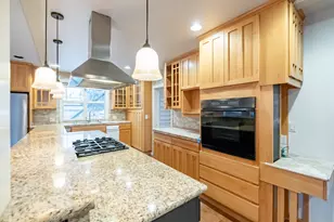 215 S Spruce St, Sisters, OR 97759 - Photo 12