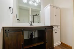 215 S Spruce St, Sisters, OR 97759 - Photo 22