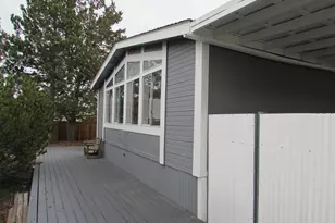 2633 SW Obsidian Ave, Redmond, OR 97756 - Photo 6