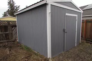 2633 SW Obsidian Ave, Redmond, OR 97756 - Photo 30